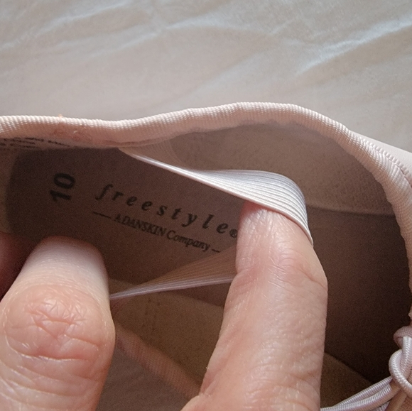 Danskin Ballet shoes - Picture 4 of 11